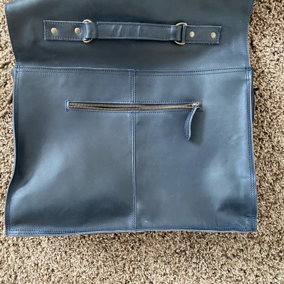 Leather satchel - Picture 3 of 7